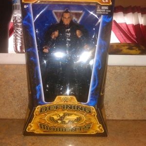 WWE ELITE DEFINING MOMENTS UNDERTKER